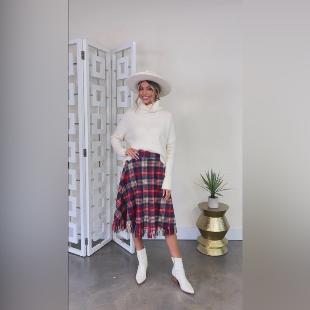 Winter Cowgirl, No Drama Here Red Multi Plaid Skirt Brand: AURA